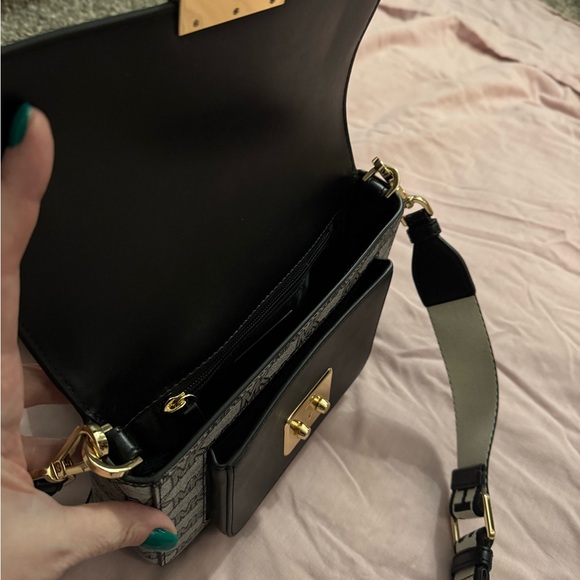 Michael Kors purse - Picture 5 of 6